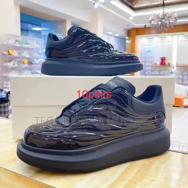 High Quality Alexander McQueen Sneakers
