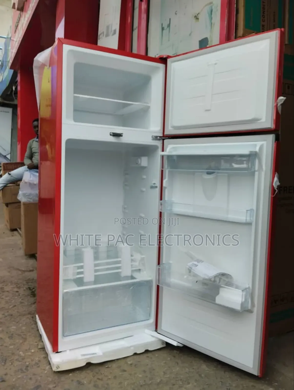 Hisense Fridge 205-L Double Door With Dispenser > Ice Maker
