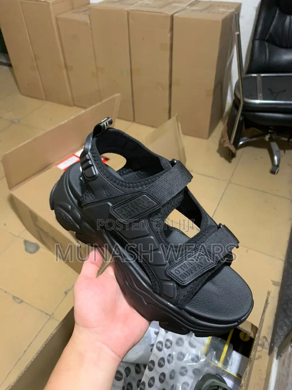 Buffalo Luxury Sandal