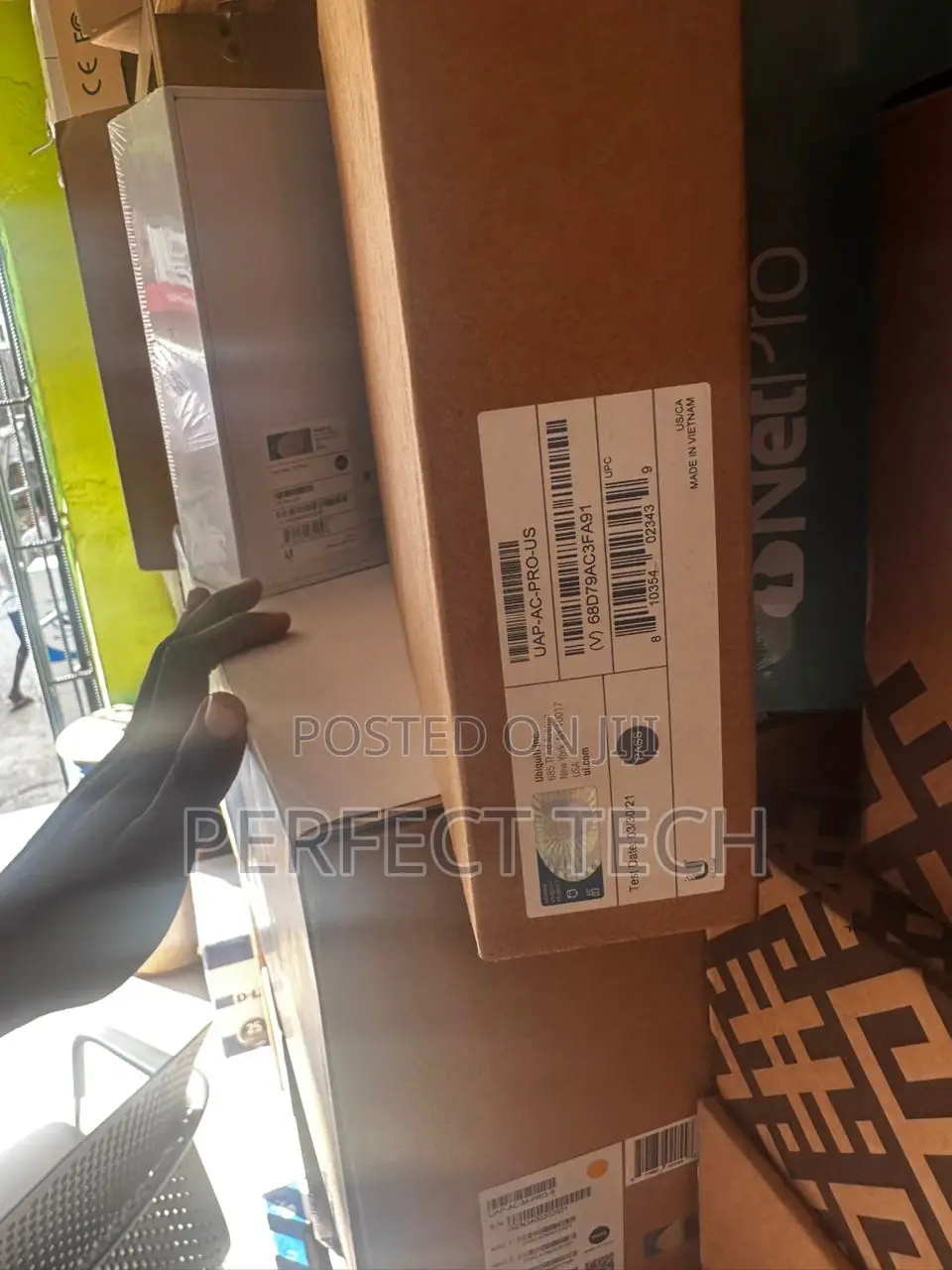 Ubiquiti Networks Unifi 802.11ac Dual-Radio PRO Access Point