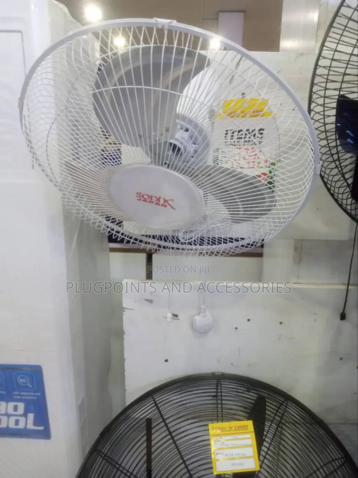 Sonik Solar Wall Fan 16" Ac /Dc