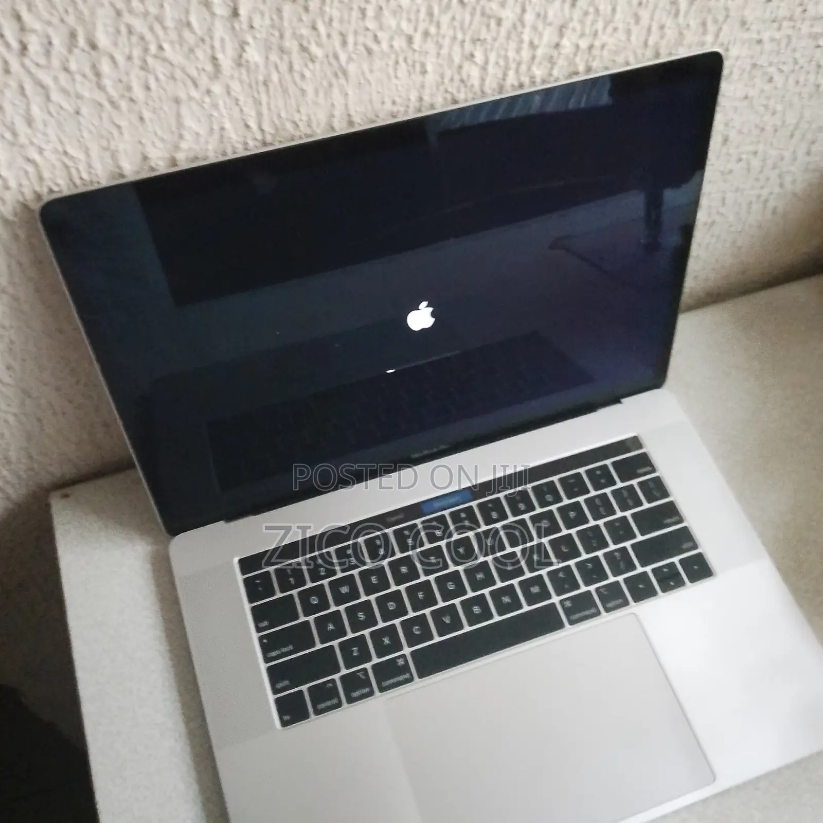 Laptop Apple MacBook Pro 2019 16GB Intel Core i7 SSD 512GB
