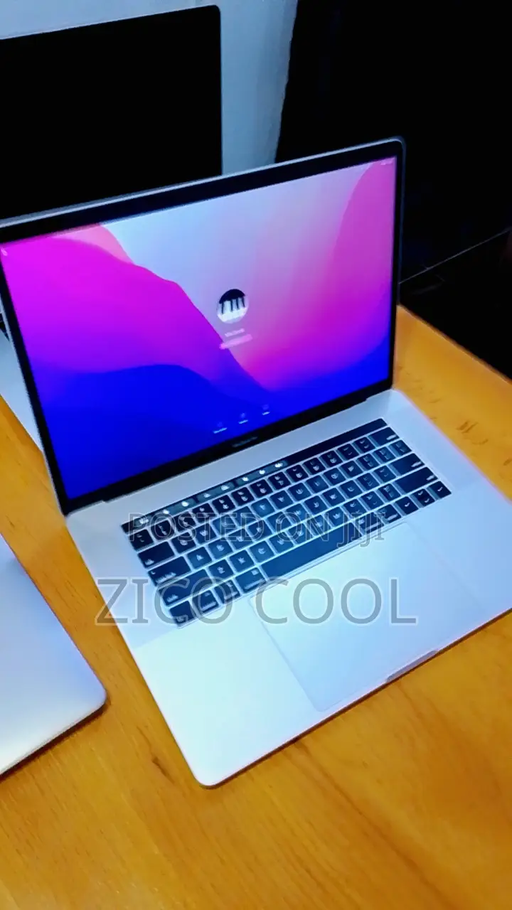 Laptop Apple MacBook Pro 2019 16GB Intel Core i7 SSD 512GB