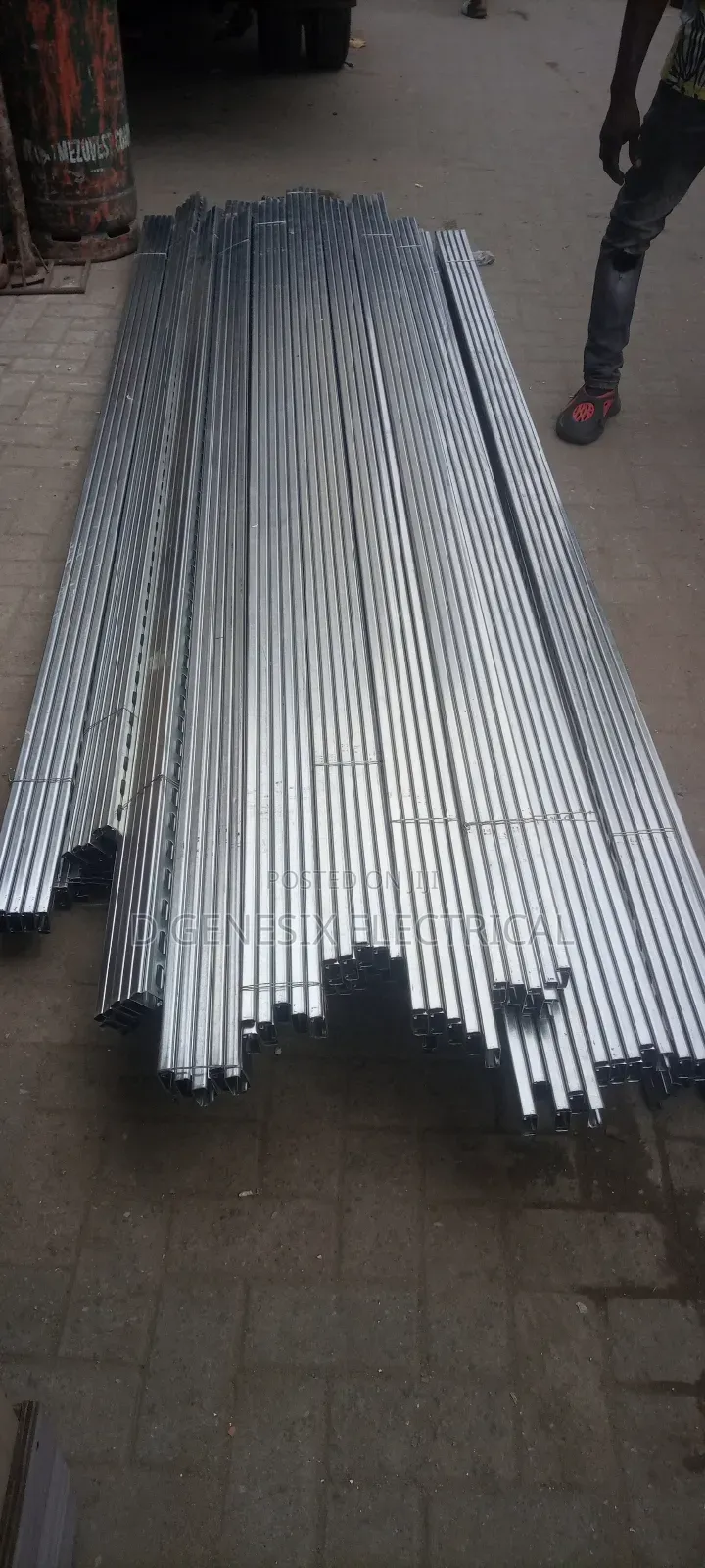 50/50 Cable Tray