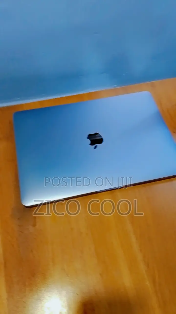 Laptop Apple MacBook Pro 2018 16GB Intel Core i7 SSD 512GB
