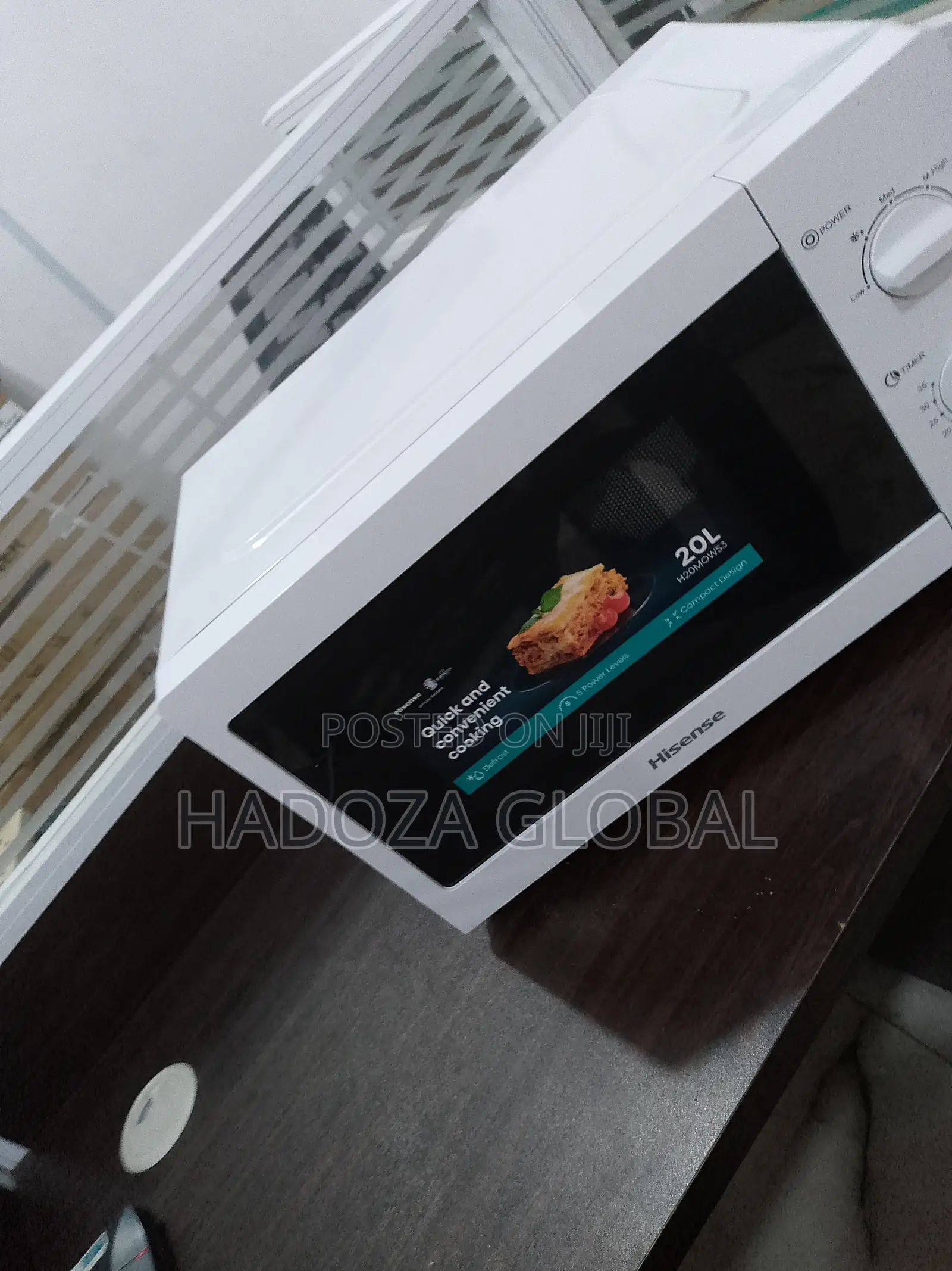 Sleek Designed Hisense 20liters Microwave