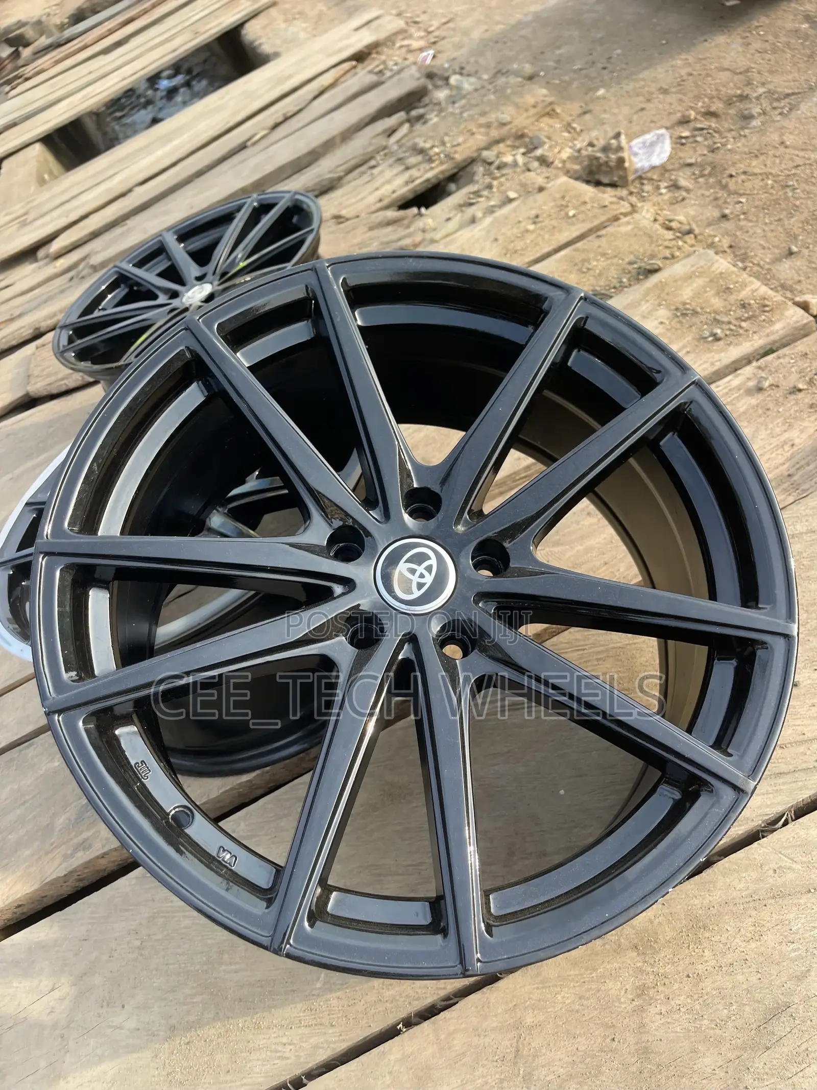 Sporty Black 19inch for Different Car Users
