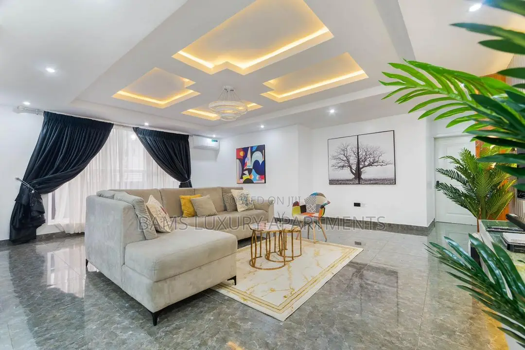 3 Bed + 3.5 Bath With Swimming Pool and Snooker Table