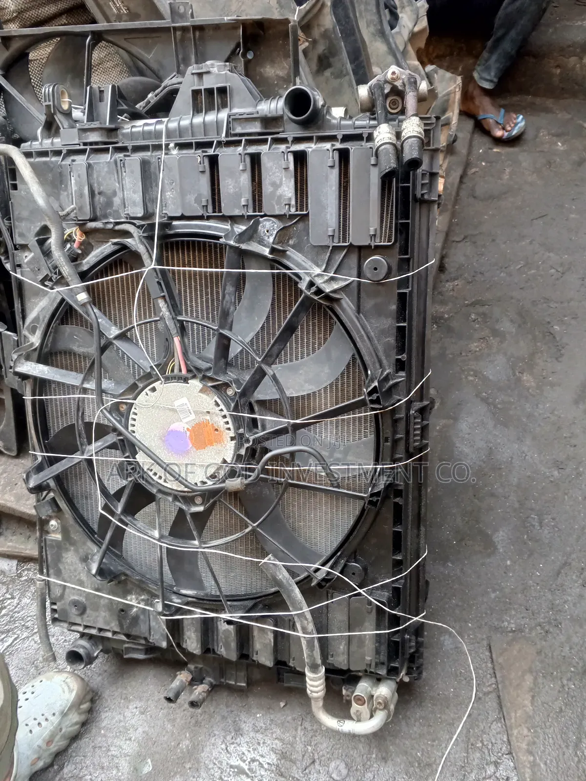 Radiator, Fan and Condenser for Porsche Touareg 2012-2013