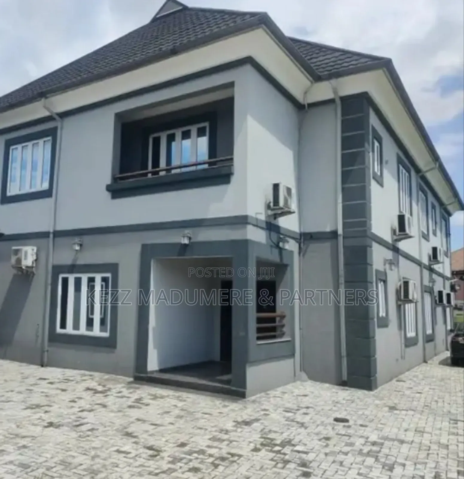 4bdrm Duplex in Off Mummy B Road, for sale