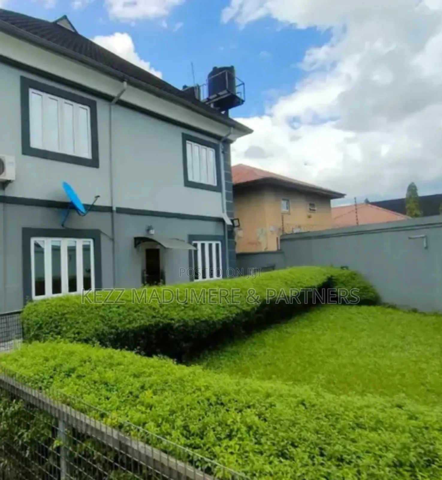 4bdrm Duplex in Off Mummy B Road, for sale