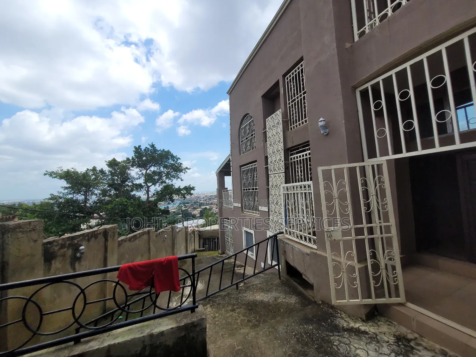 3bdrm Block of Flats in Karu for sale