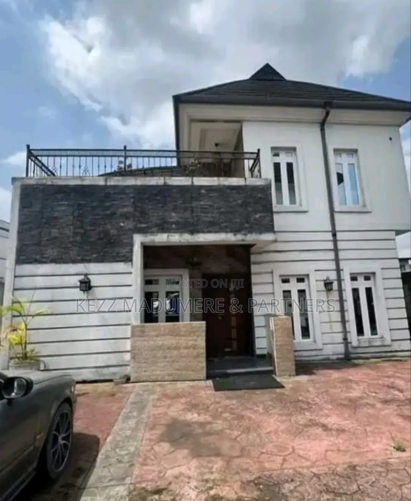 5bdrm Duplex in At Dr Peter Odili for sale