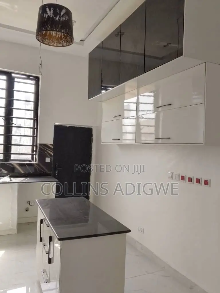 5bdrm Duplex in Secured Estate Ajah for sale