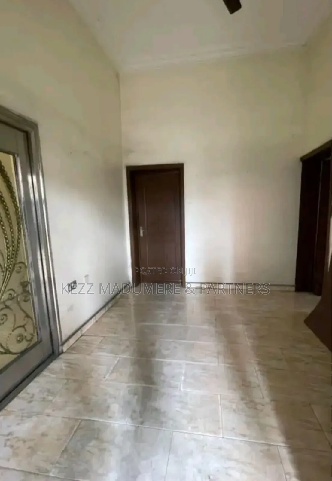 7bdrm Duplex in Off Stadium Road , for sale
