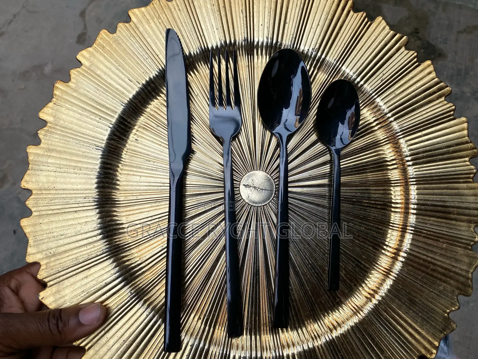 24pcs Black Cutlery Set