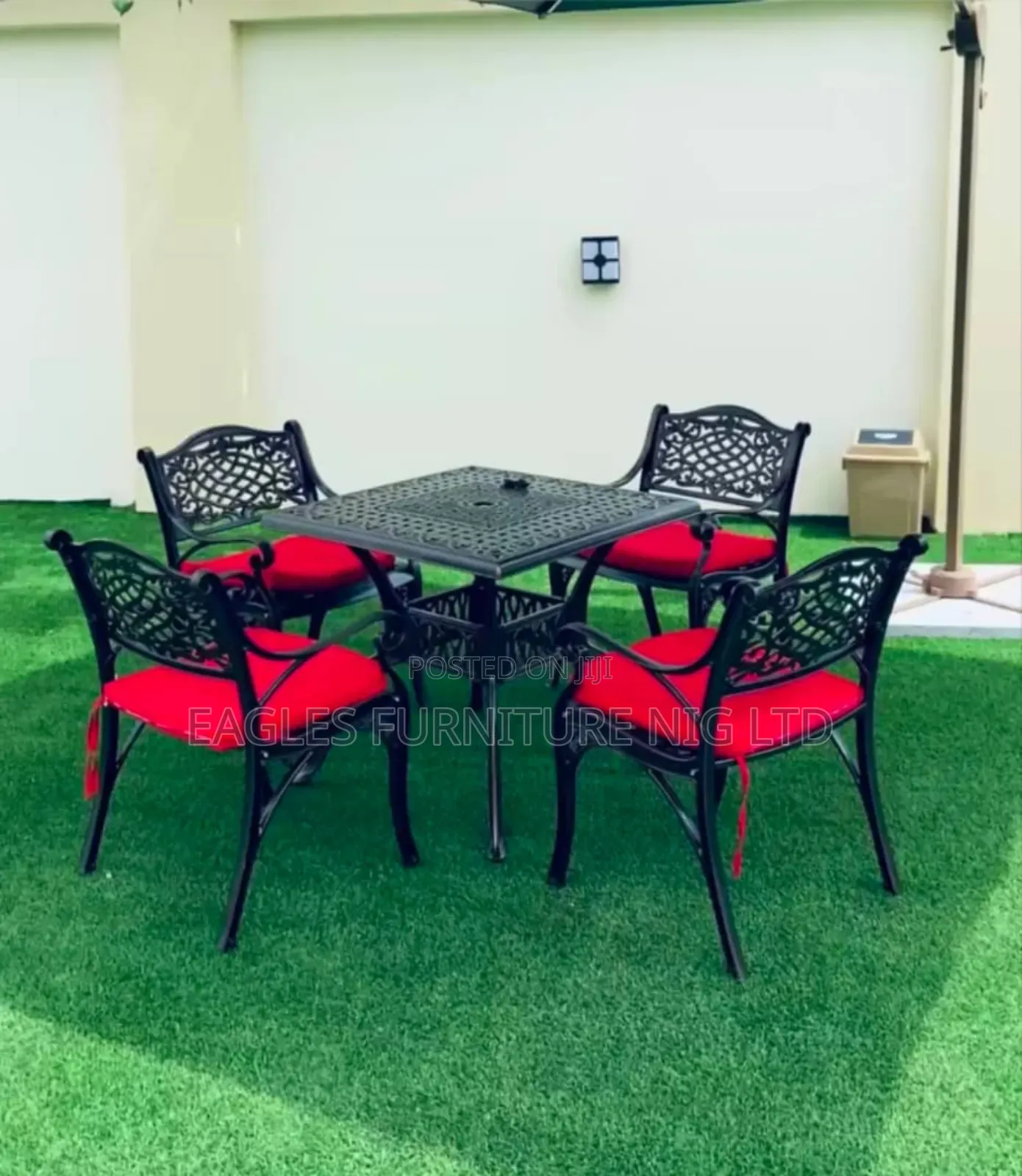 Quality Outdoor Metal Table With 4 Chairs