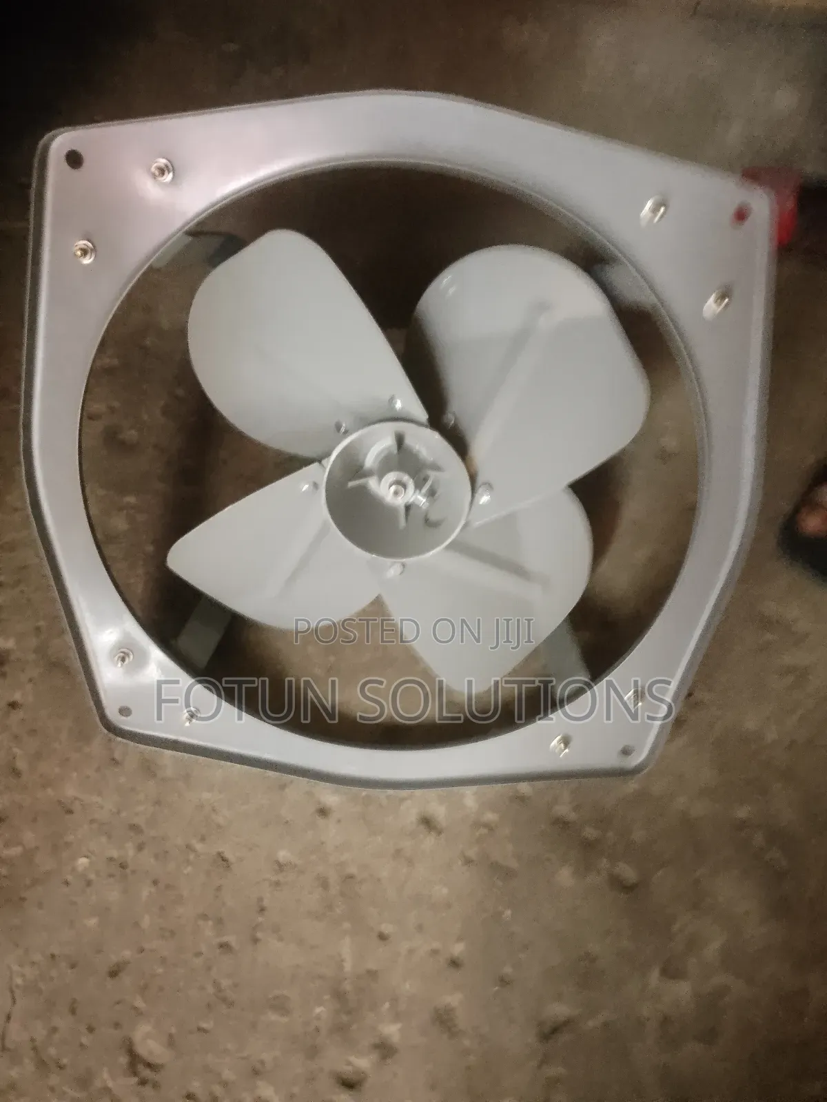 Electric Fan Extractor