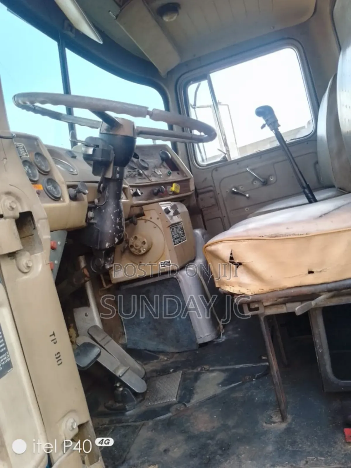 New Arrival 24 Valve DM Mack Ten Tyres Dump Truck Big Axle S
