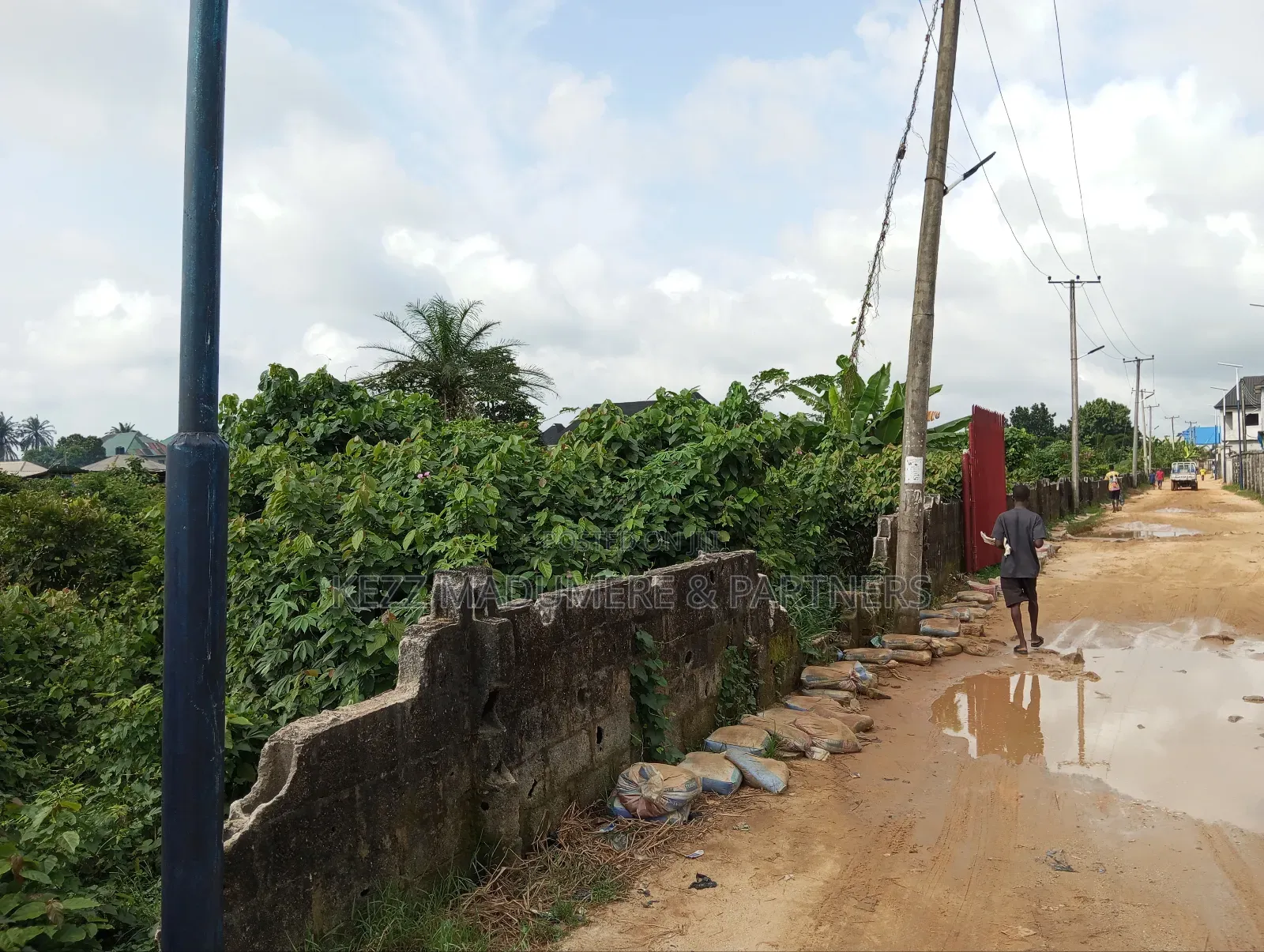 For Sale : 2 Plots at Road 5 , Off Sars Rd, Rumuaghulu, Ph