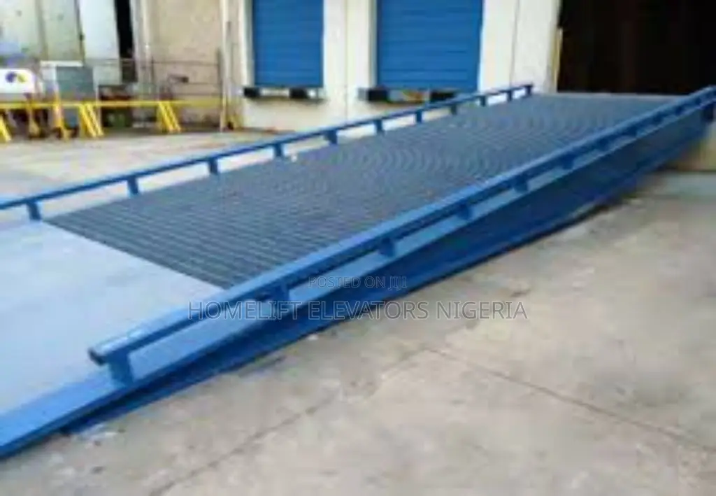 Mobile Hydraulic Warehouse Container Unloading Dock