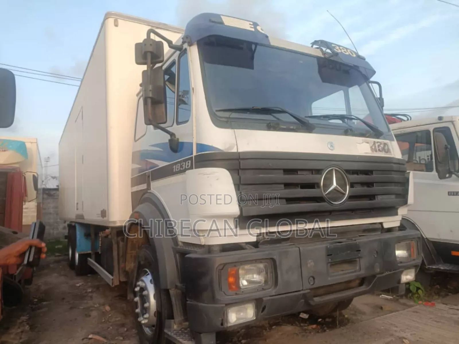 1838 Actros Truck 10 Tyres (Foreign Used)