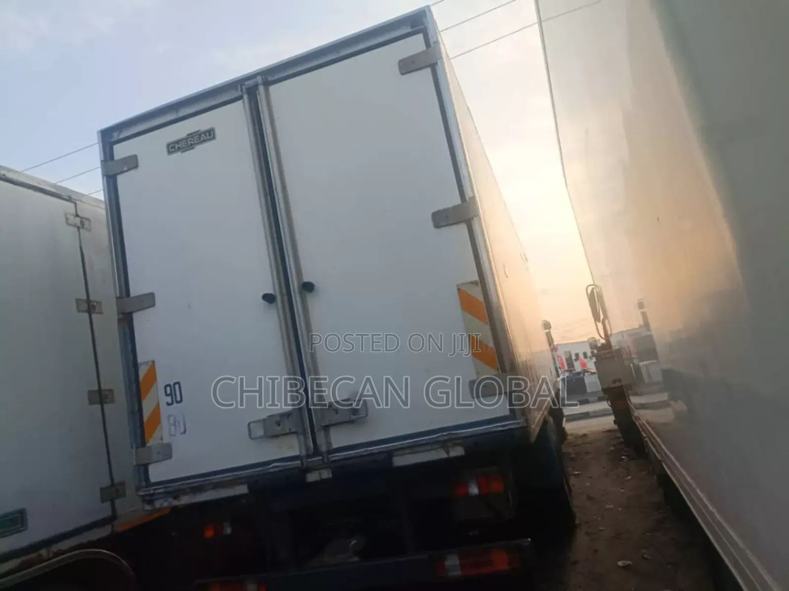 1838 Actros Truck 10 Tyres (Foreign Used)