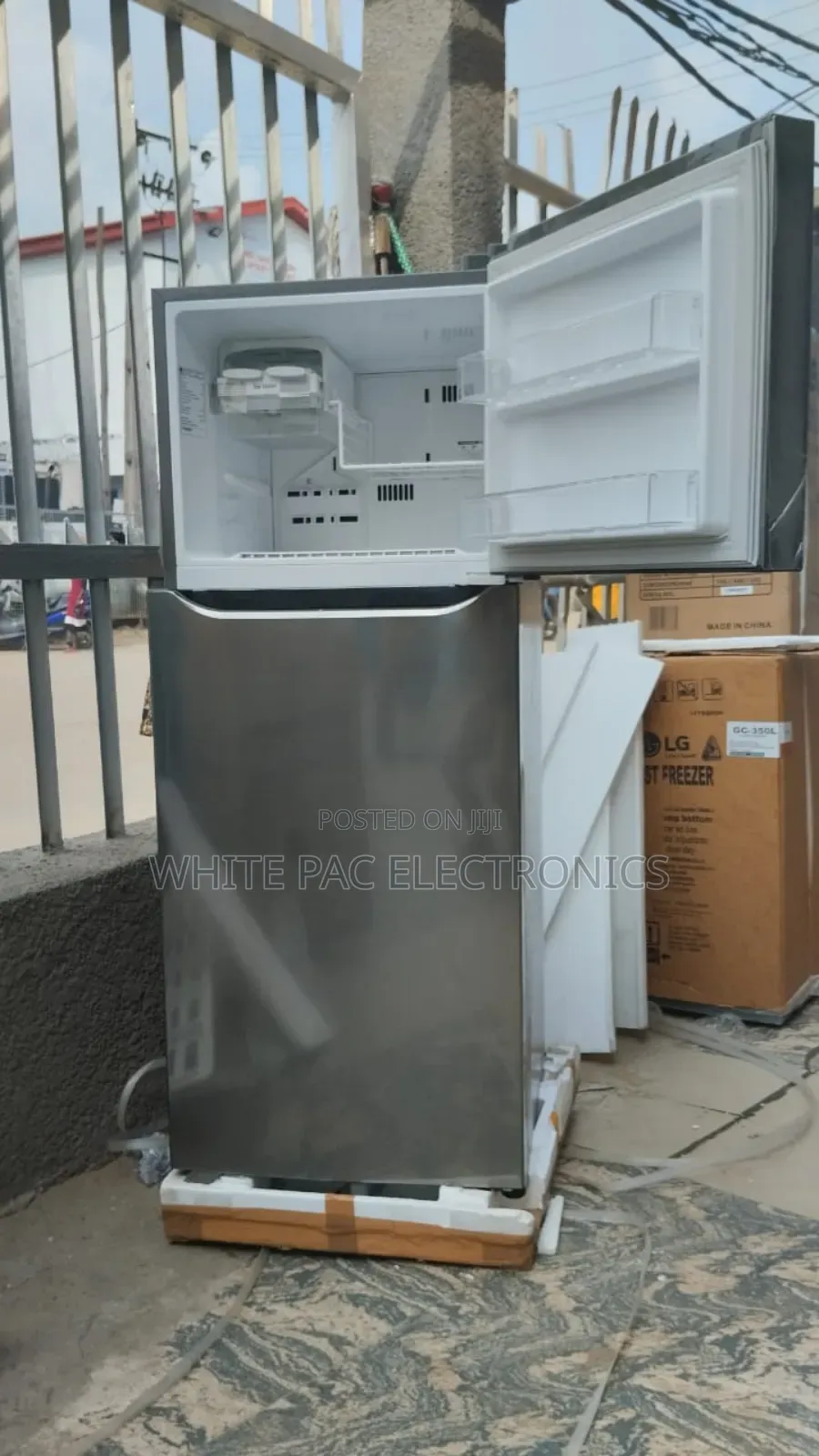Lg Inverter Fridge 286 -litres Double Door Ice Block Maker