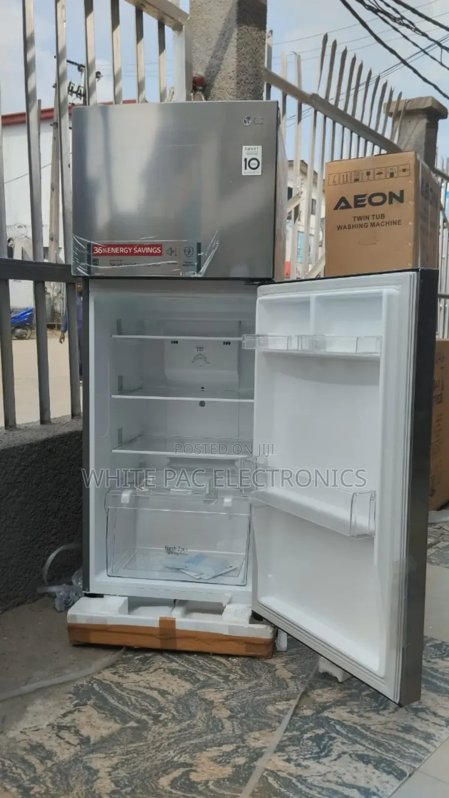 Lg Inverter Fridge 286 -litres Double Door Ice Block Maker
