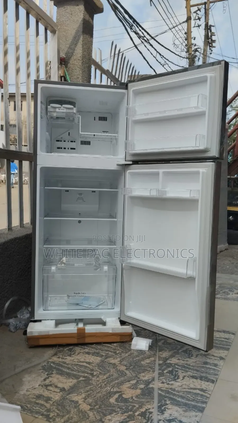Lg Inverter Fridge 286 -litres Double Door Ice Block Maker