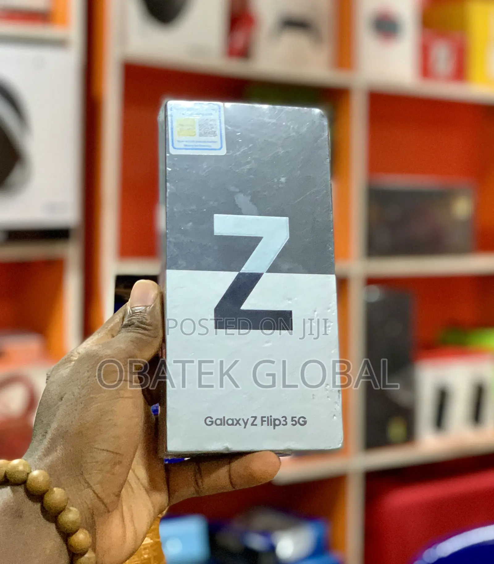 New Samsung Galaxy Z Flip3 5G 128 GB Gold