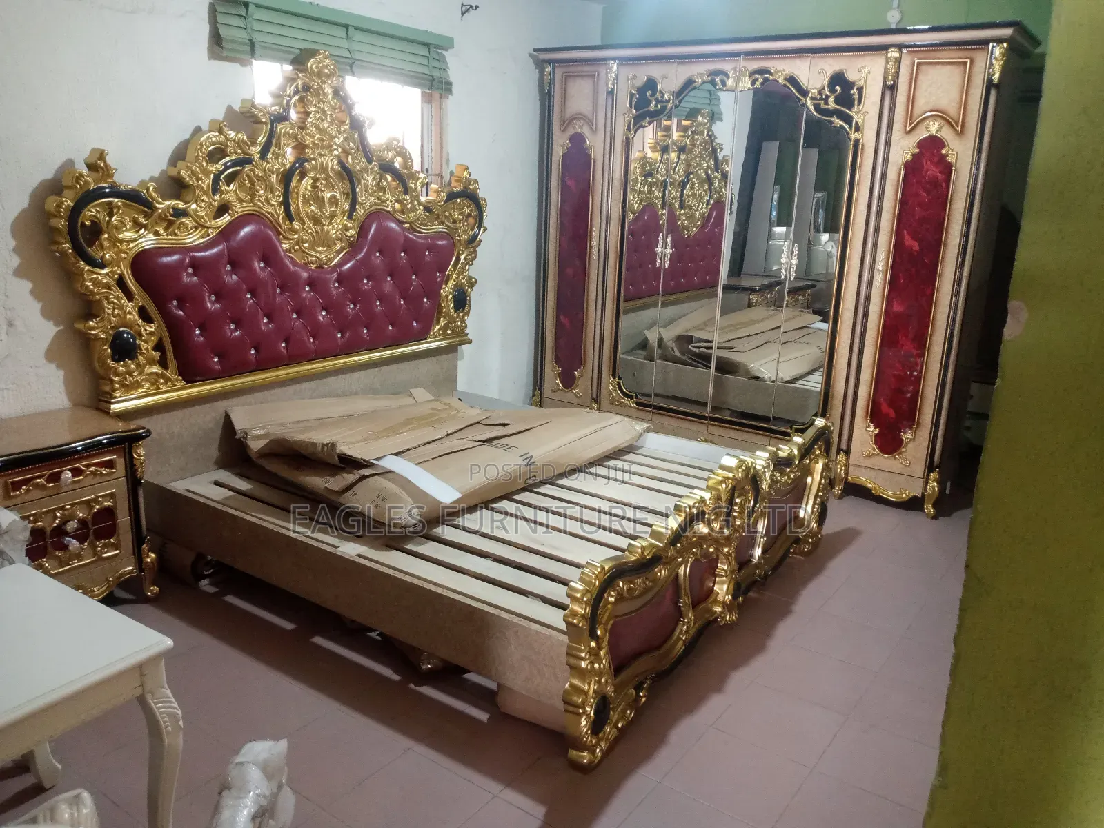 Quality Royal Bed With Wardrobe