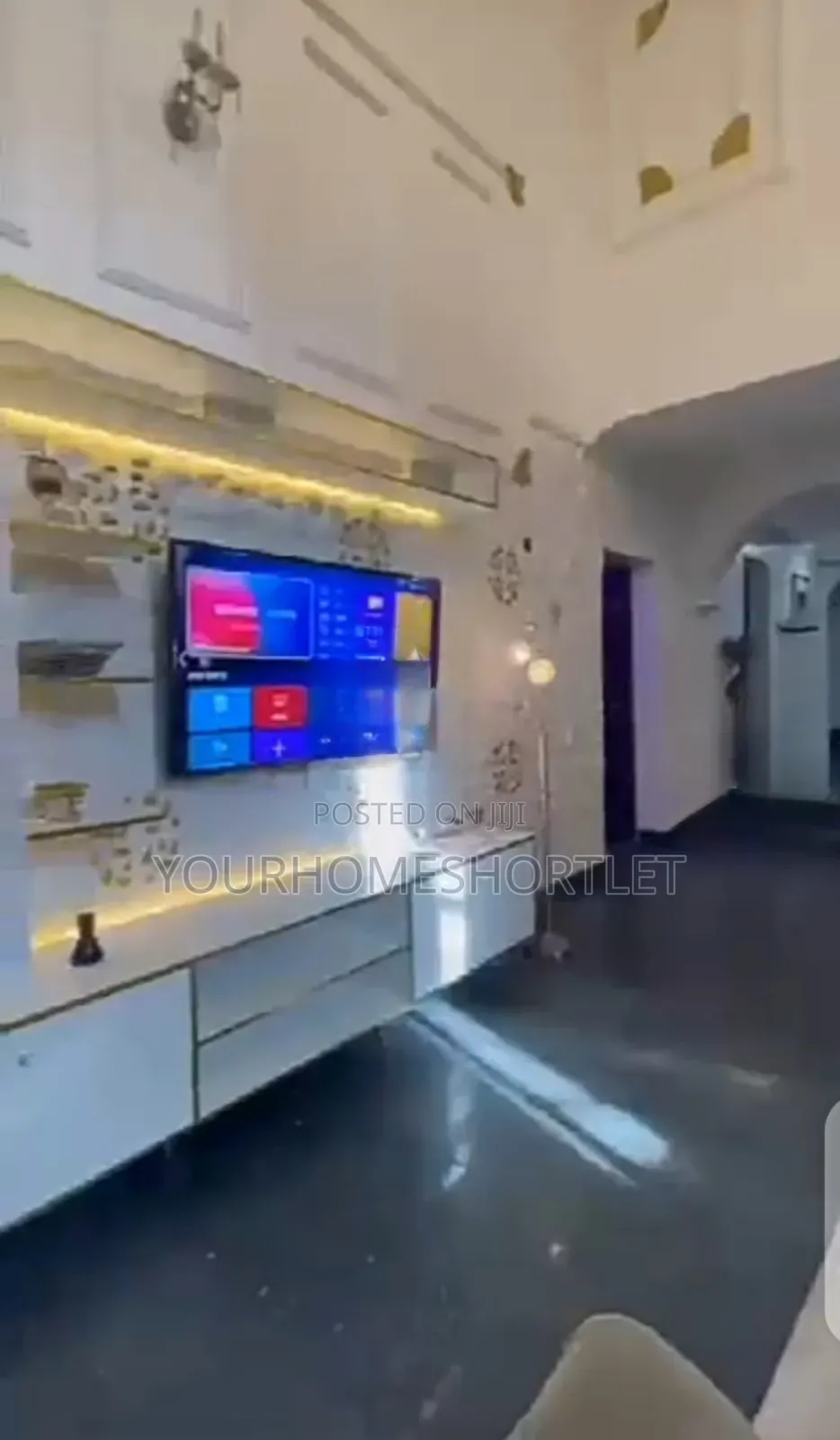 8 Bedrooms Duplex Allows Day Time Party With Dj