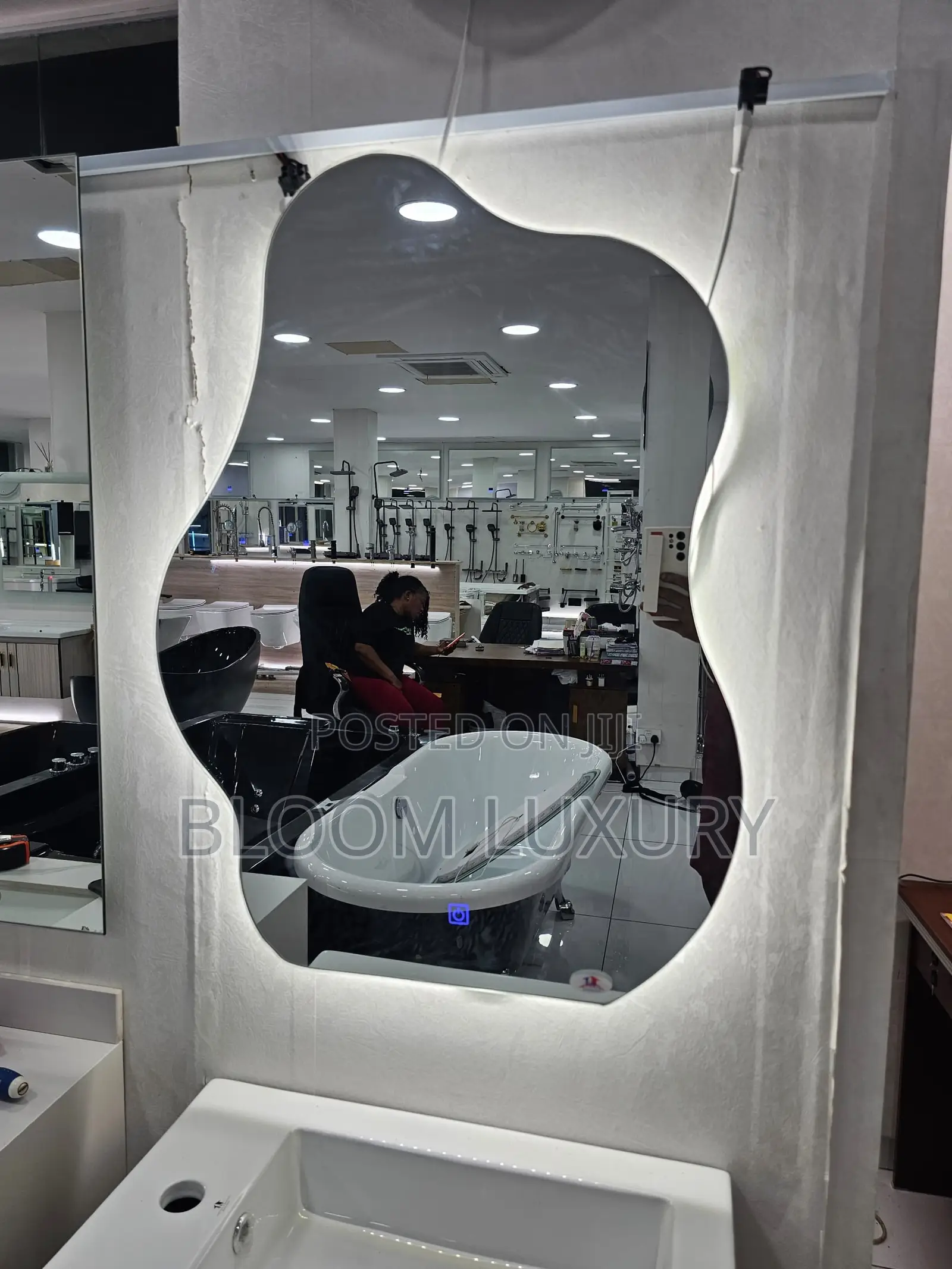 Shapeless 3 Color LED Mirror (Soft Touch)