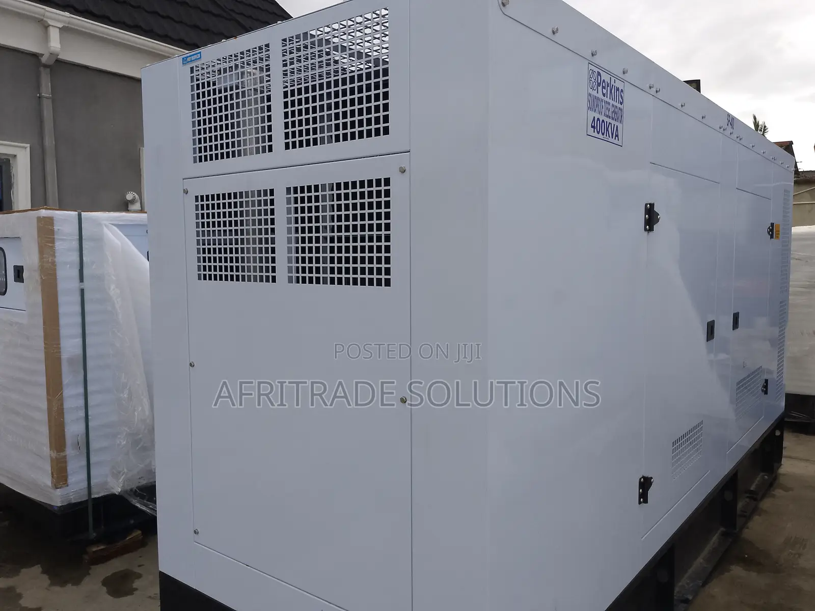 100% FLAMELESS Perkins 400kva Perkins Soundproof Generator