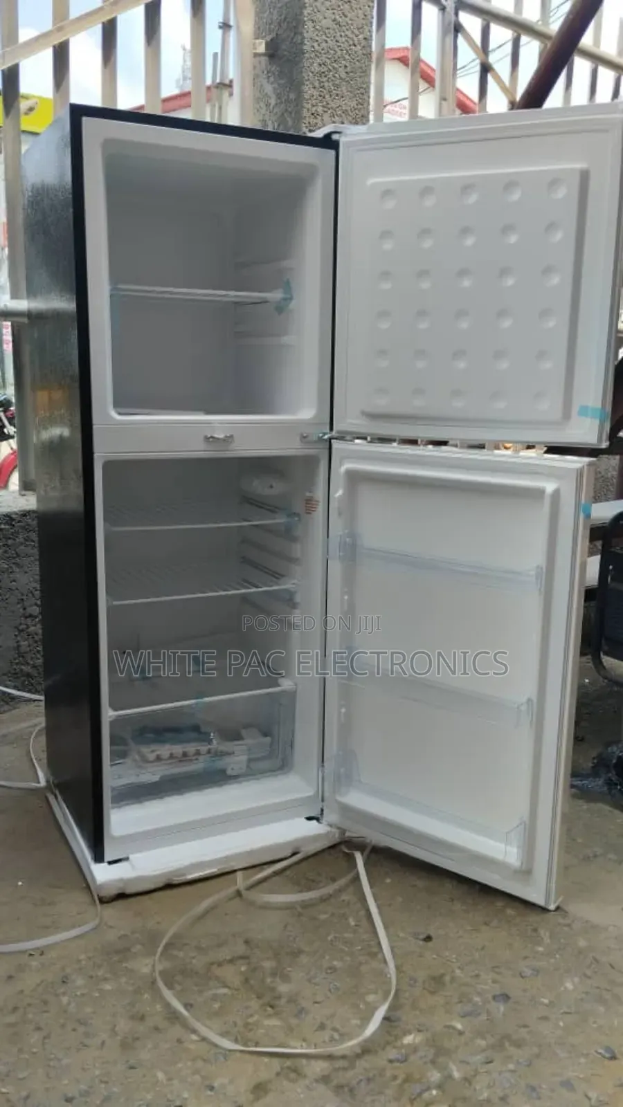 LG Double Door 270-L Fridge / Freezer Faster Extra Freezing