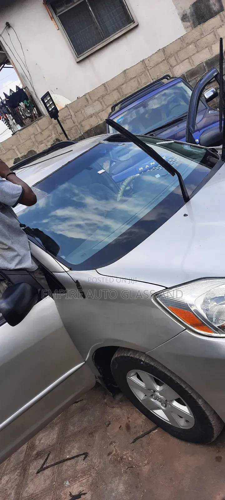 Front Windscreen for Toyota Sienna 2004 Model Available Now