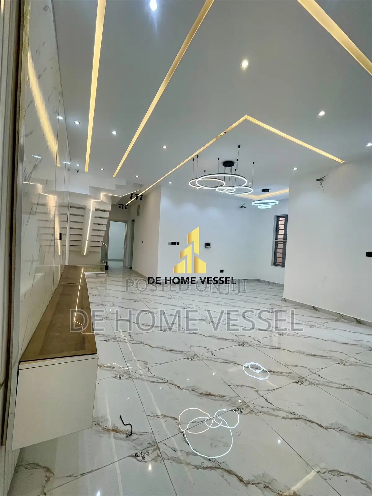 5bdrm Duplex in Ologolo for sale