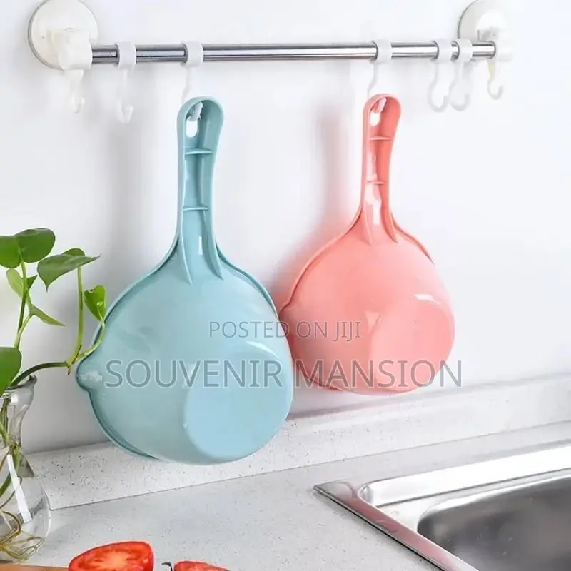 Plastic Water Scoop