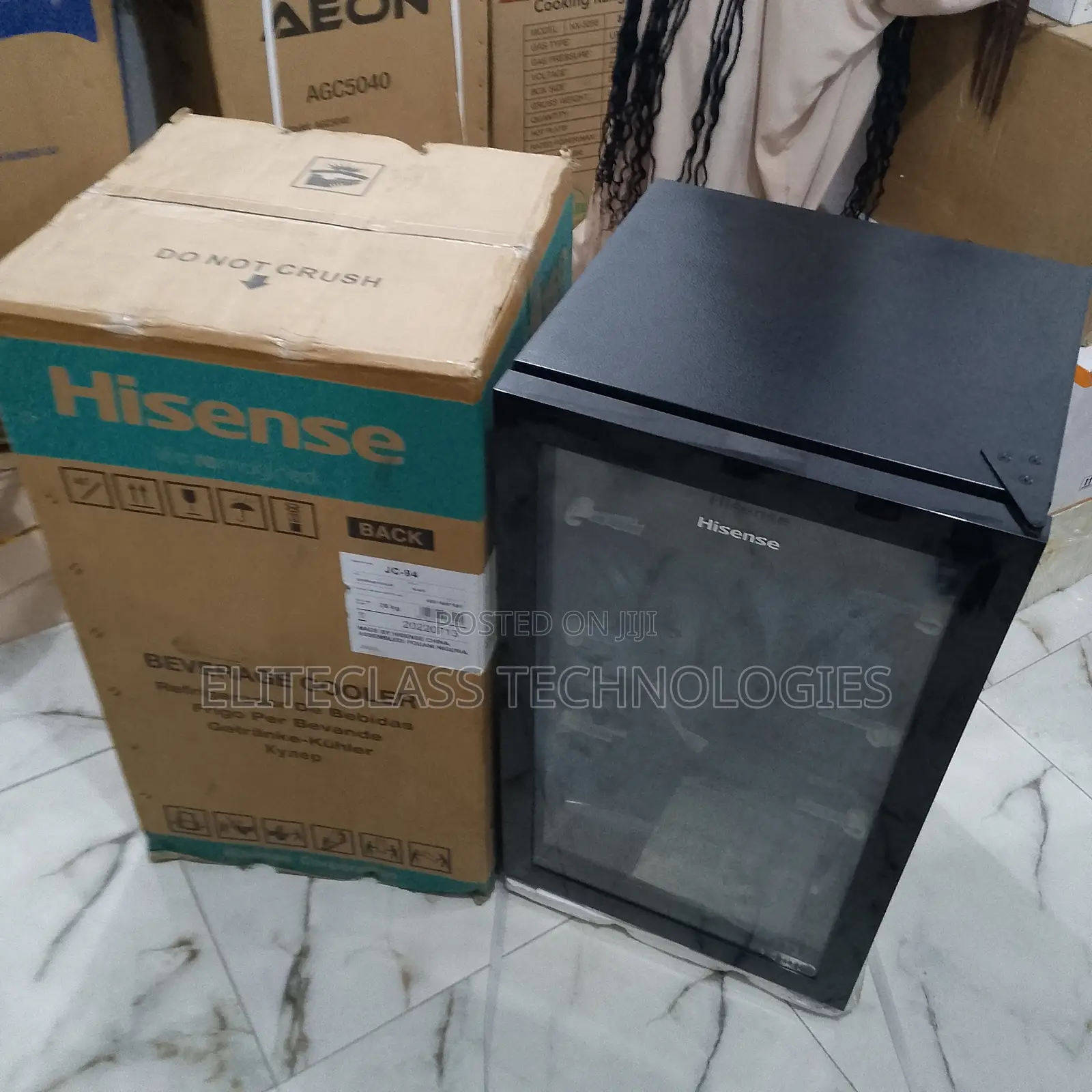 Hisense Chill Master Glass Door Beverage Cooler