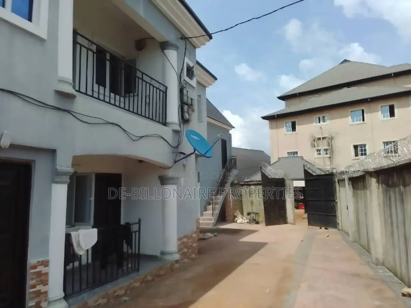 2bdrm Block of Flats in Mcc, Owerri for sale