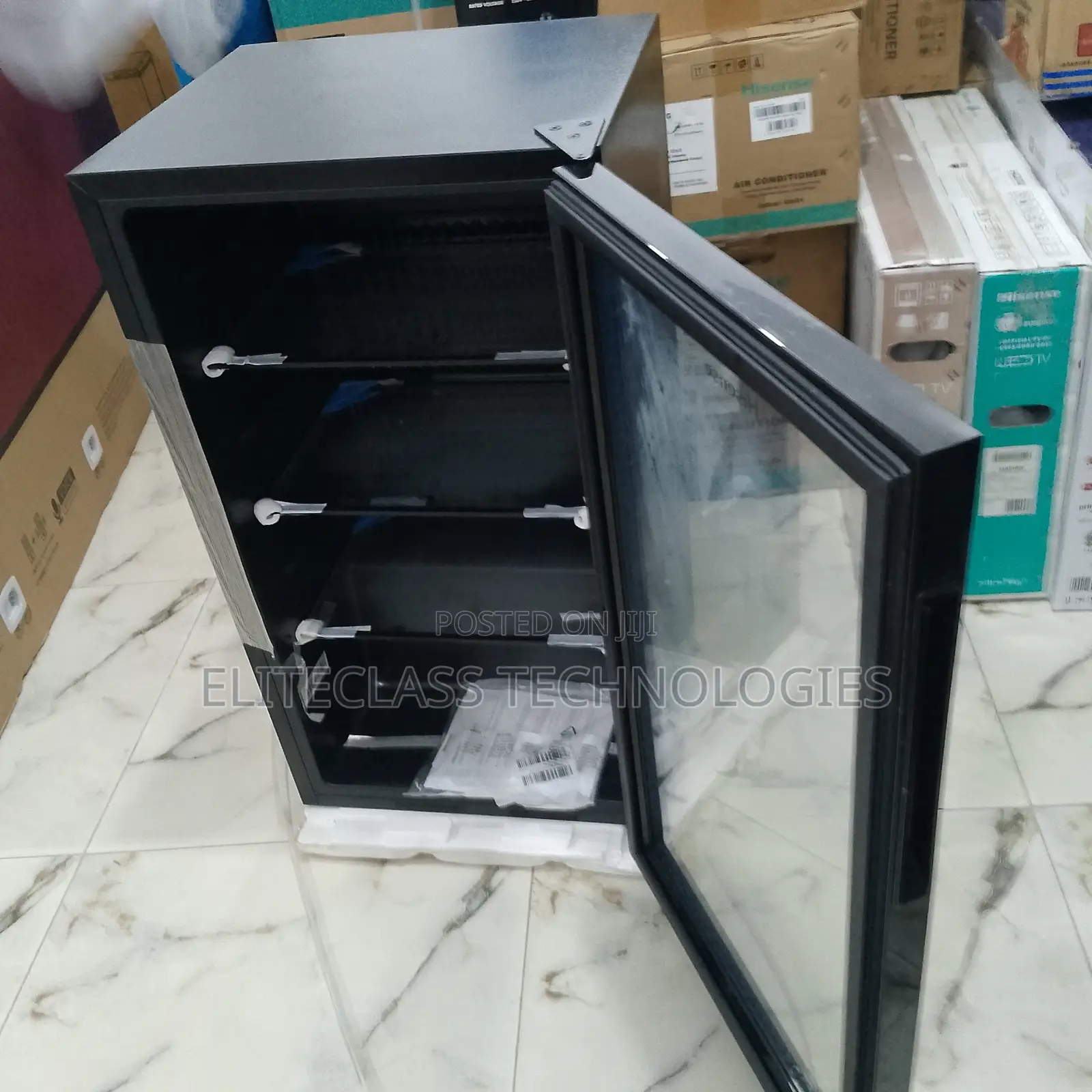 Hisense Silent Chiller 91L Glass Door Beverage Cooler