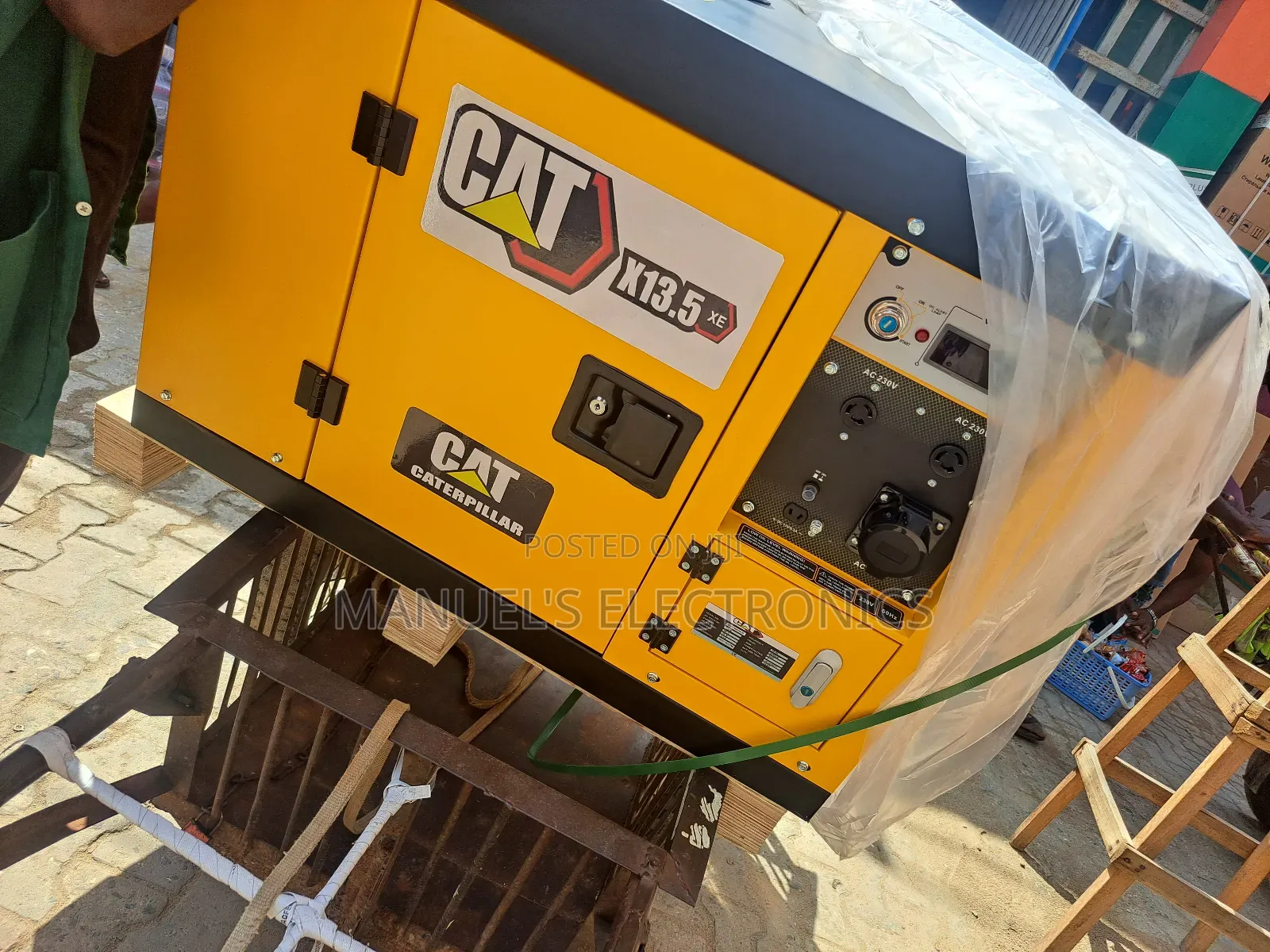 《》Diesel Soundproof Generator Cat 12.5kva 100% Copper Coil