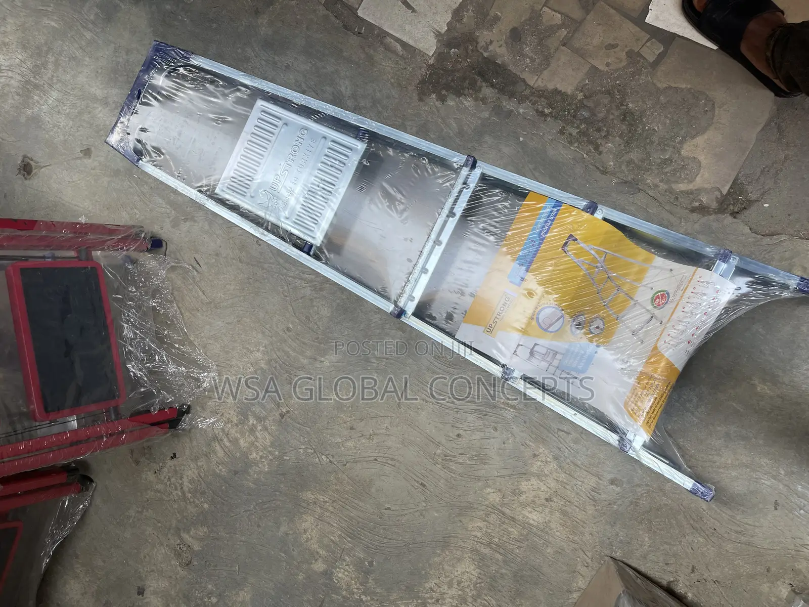 4 Steps Aluminum Upstrong Store Ladder