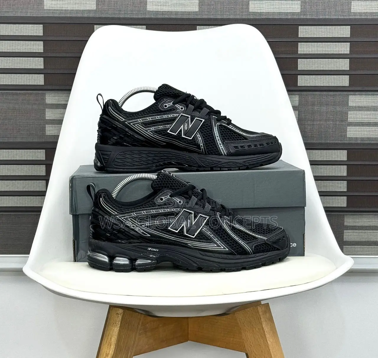New Balance 1906R Black Metallic Silver