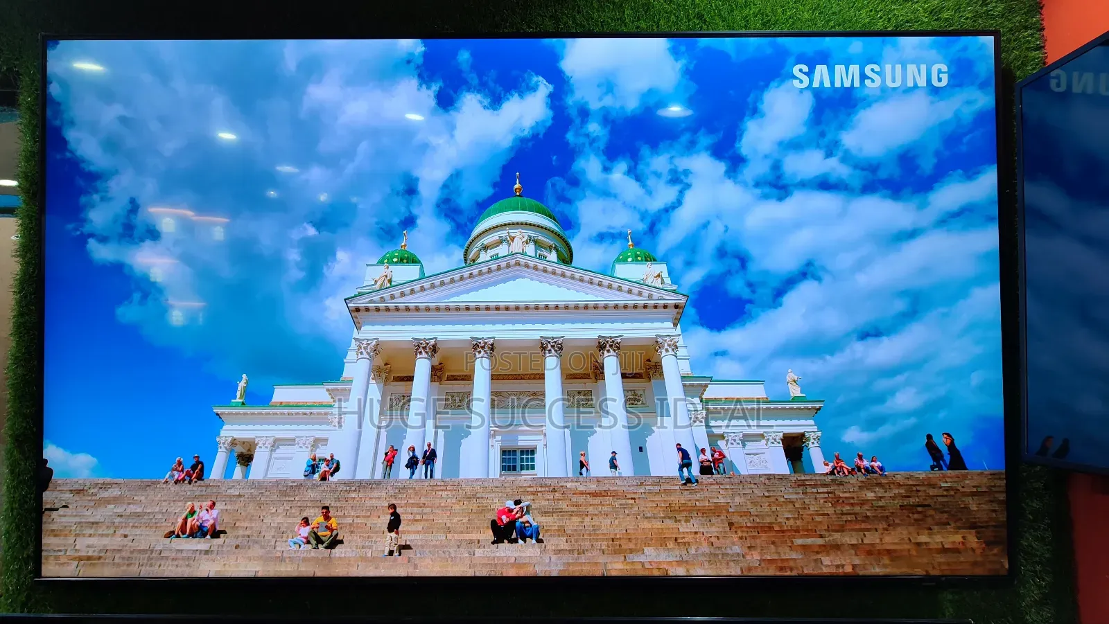 Samsung 75 Inch BU8000 Series Crystal UHD Smart HDR TV