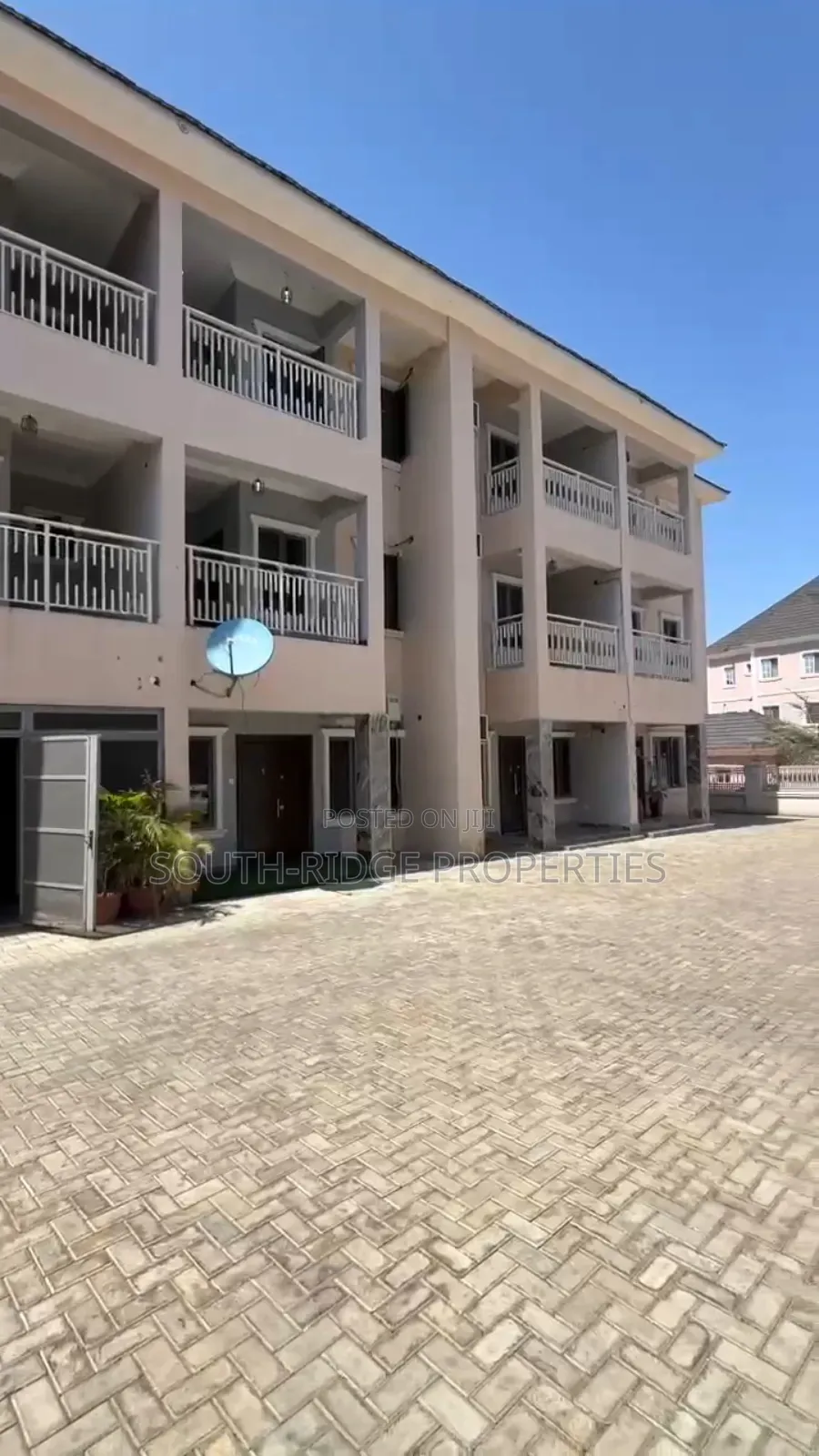 20bdrm Townhouse/Terrace in Wuye for Sale