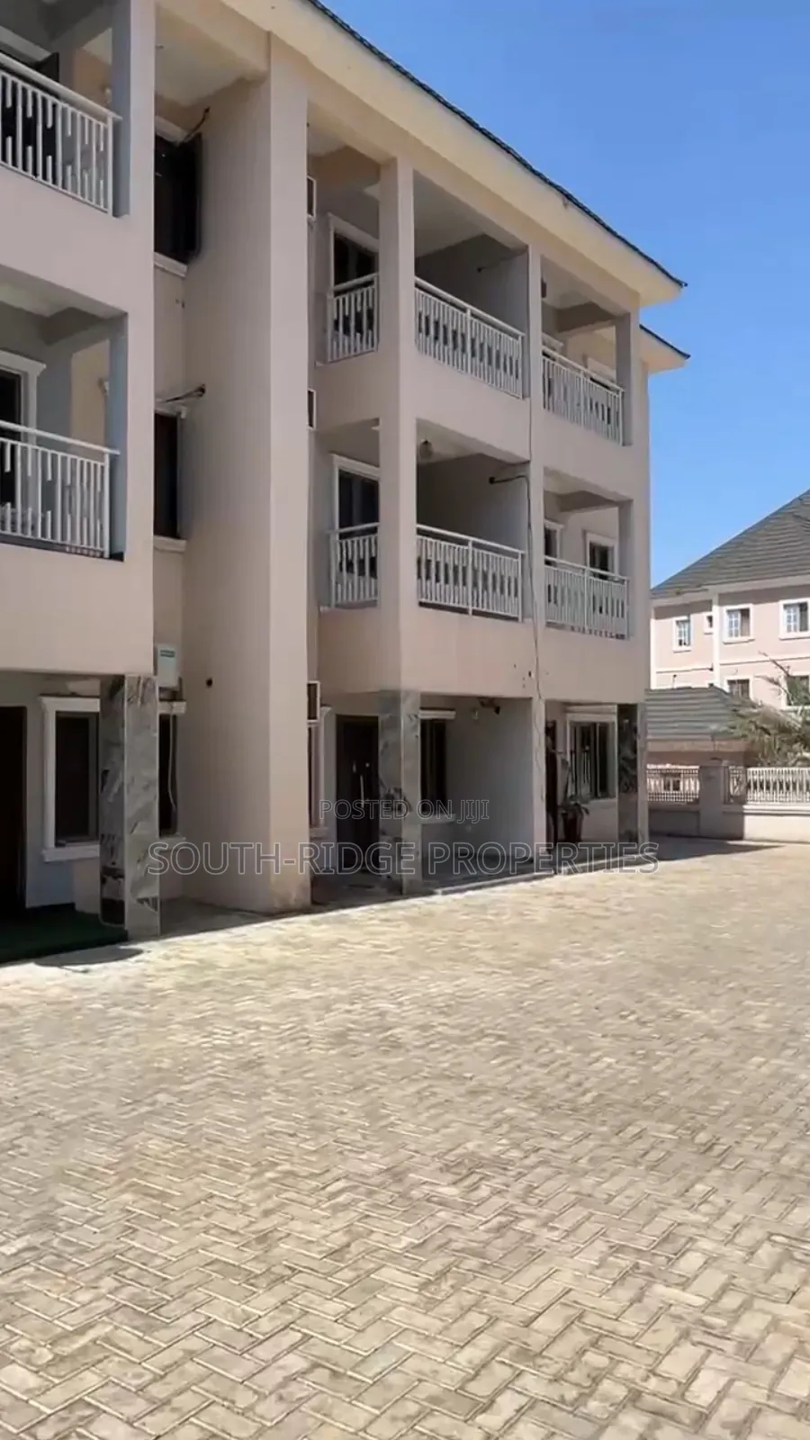 20bdrm Townhouse/Terrace in Wuye for Sale