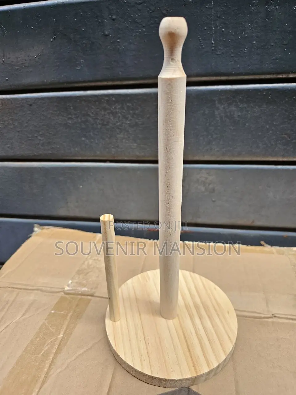 Bamboo Tissue Holder