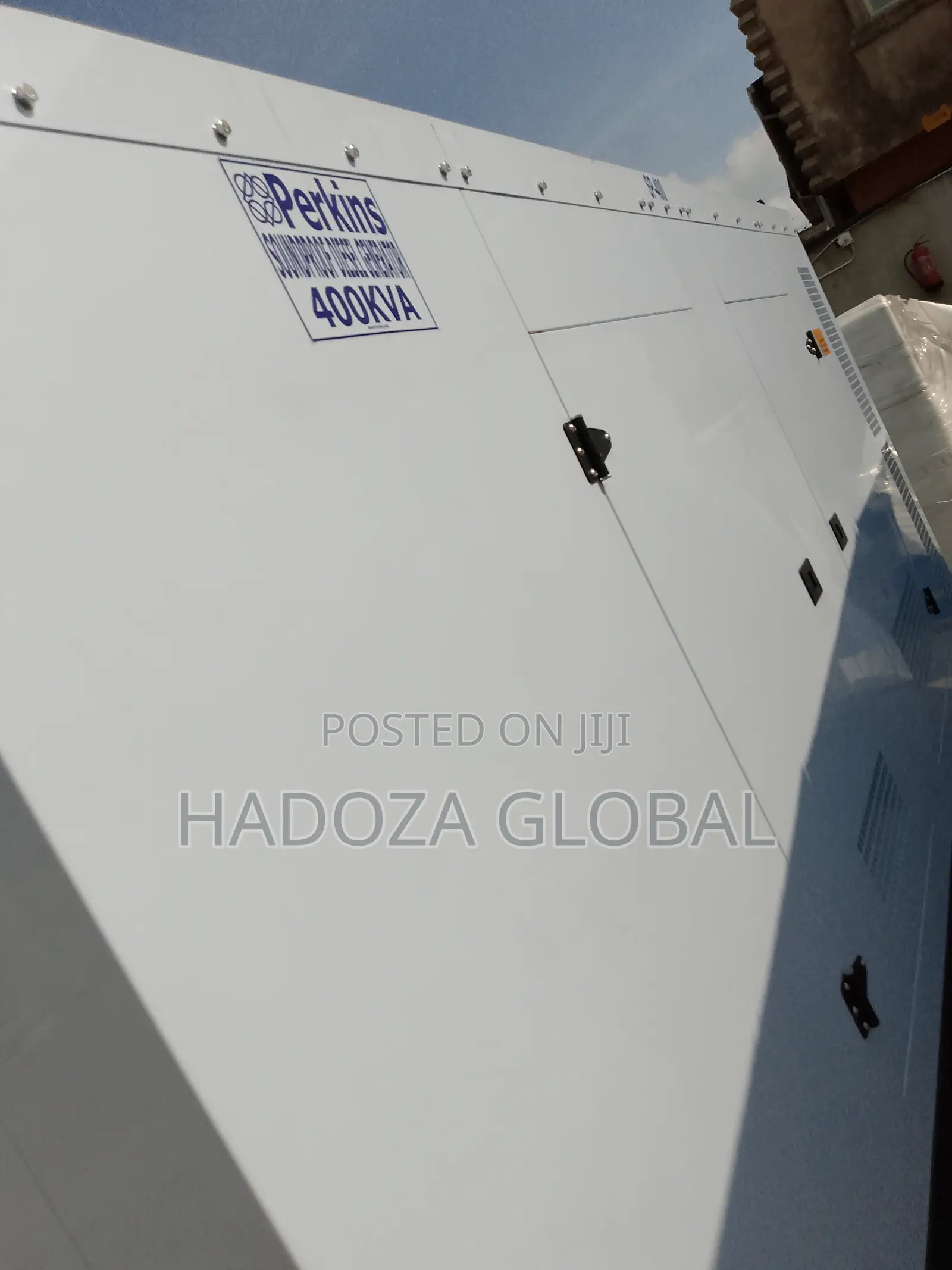 Elegant-Structured 400kva Soundproof Perkins Generator